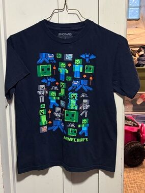 Kids shirt size L